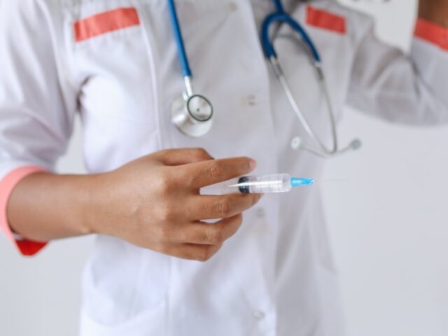 Guia de Vacinas para Gestantes e Recém-Nascidos: Proteção em Cada Fase