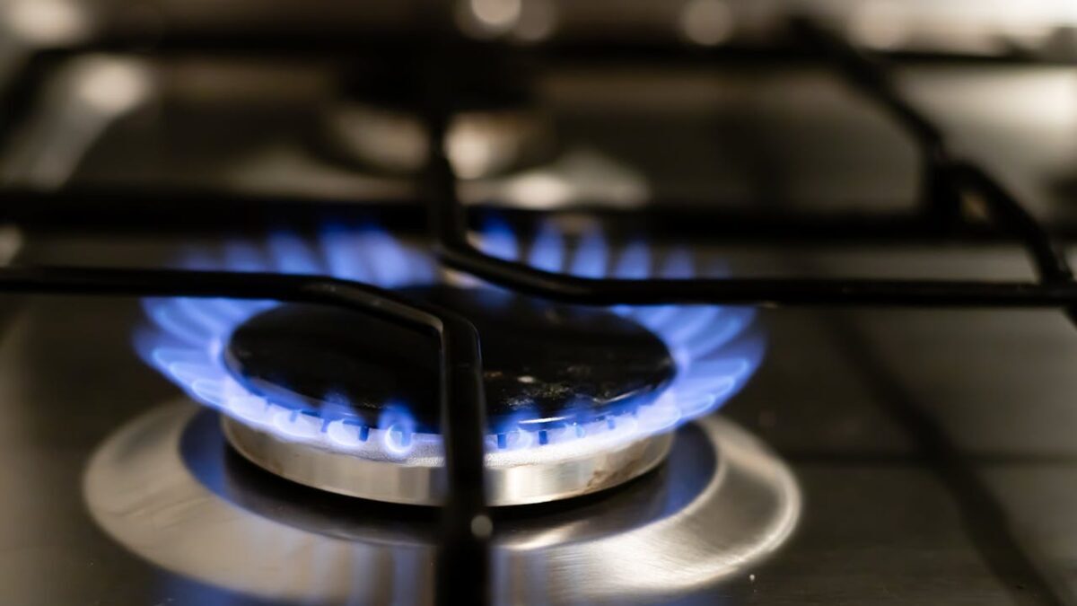 Auxílio Gás 2026: Quem Tem Direito e Como Solicitar Sem Erros